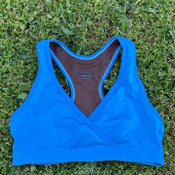 Moving Comfort blue Sports Bra size small 32AB-34A Preowned thin no padding - Picture 1 of 5